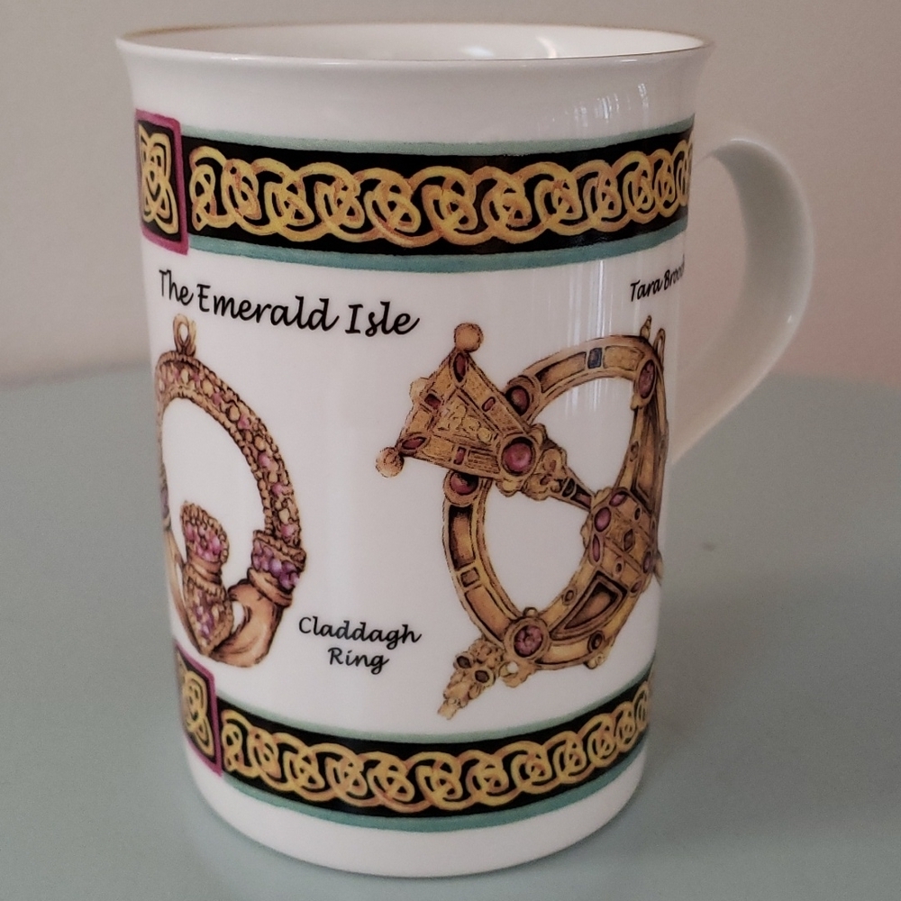 Royal Tara "Emerald Island" Fine Bone China Souvenir Mug/ Cup